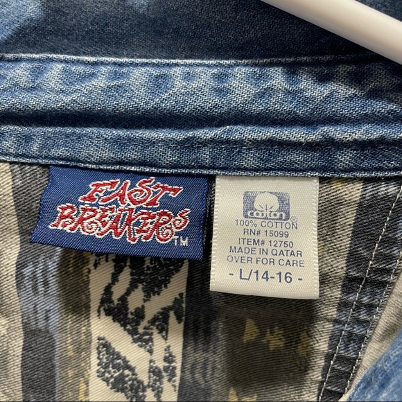 Button down - Picture 4 of 6